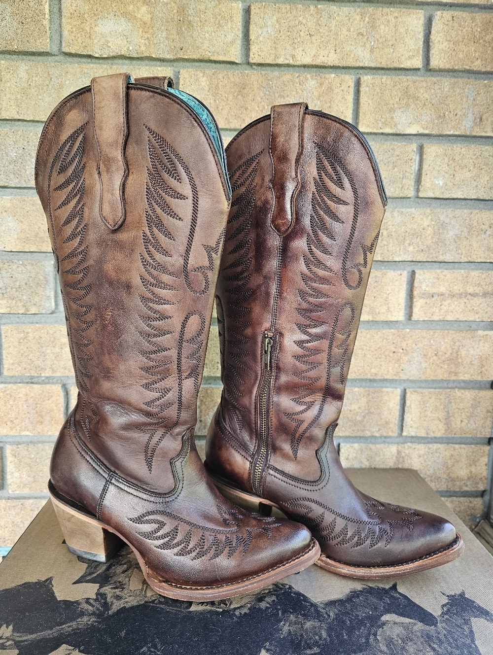Corral Vintage E1570 - WOMEN'S EMBROIDERY COGNAC J TOE COWBOY BOOT